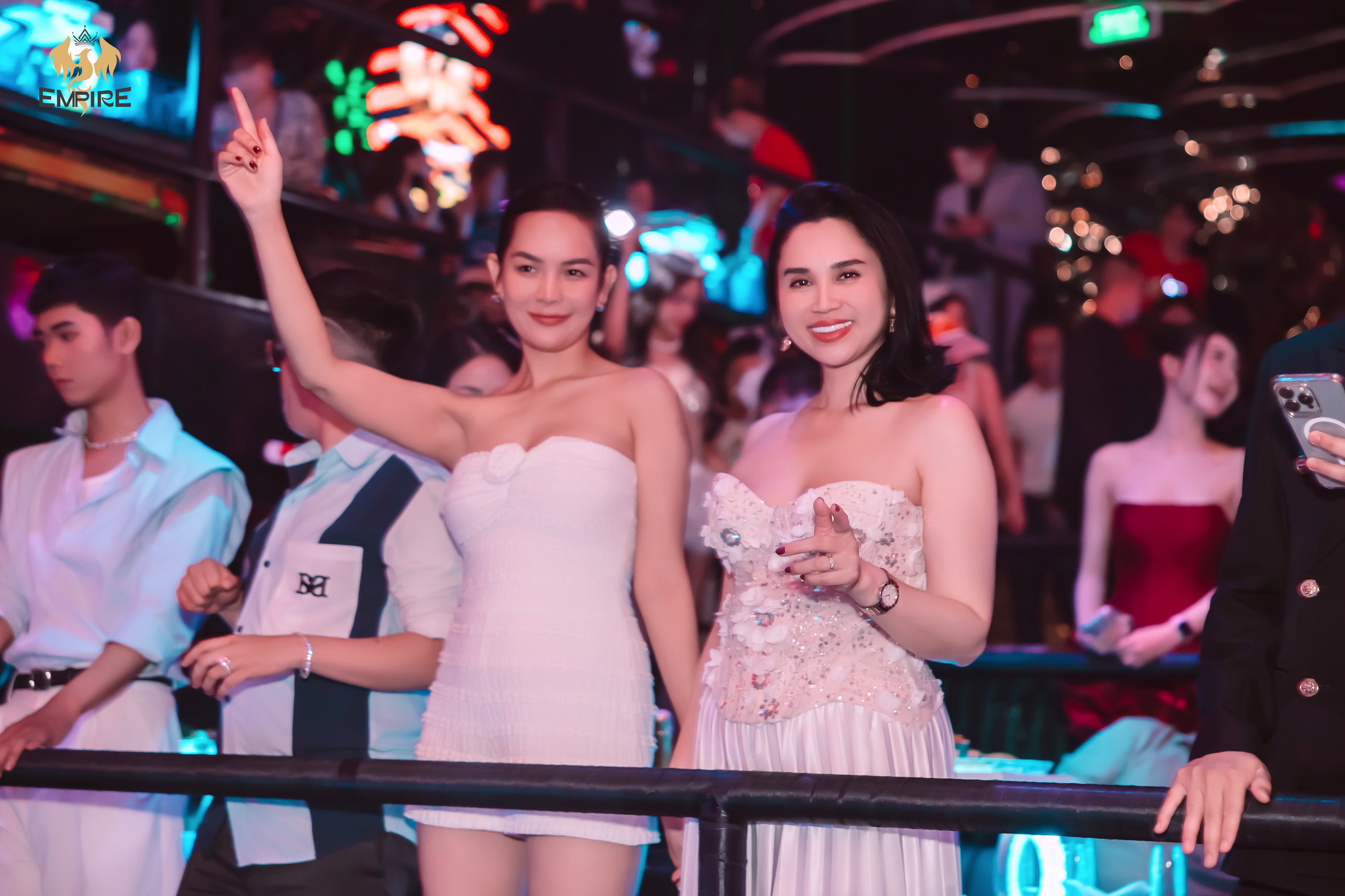 EMPIRE CLUB – ĐẲNG CẤP KHÔNG NẰM Ở SỰ SO SÁNH, MÀ Ở VỊ THẾ ĐỘC TÔN