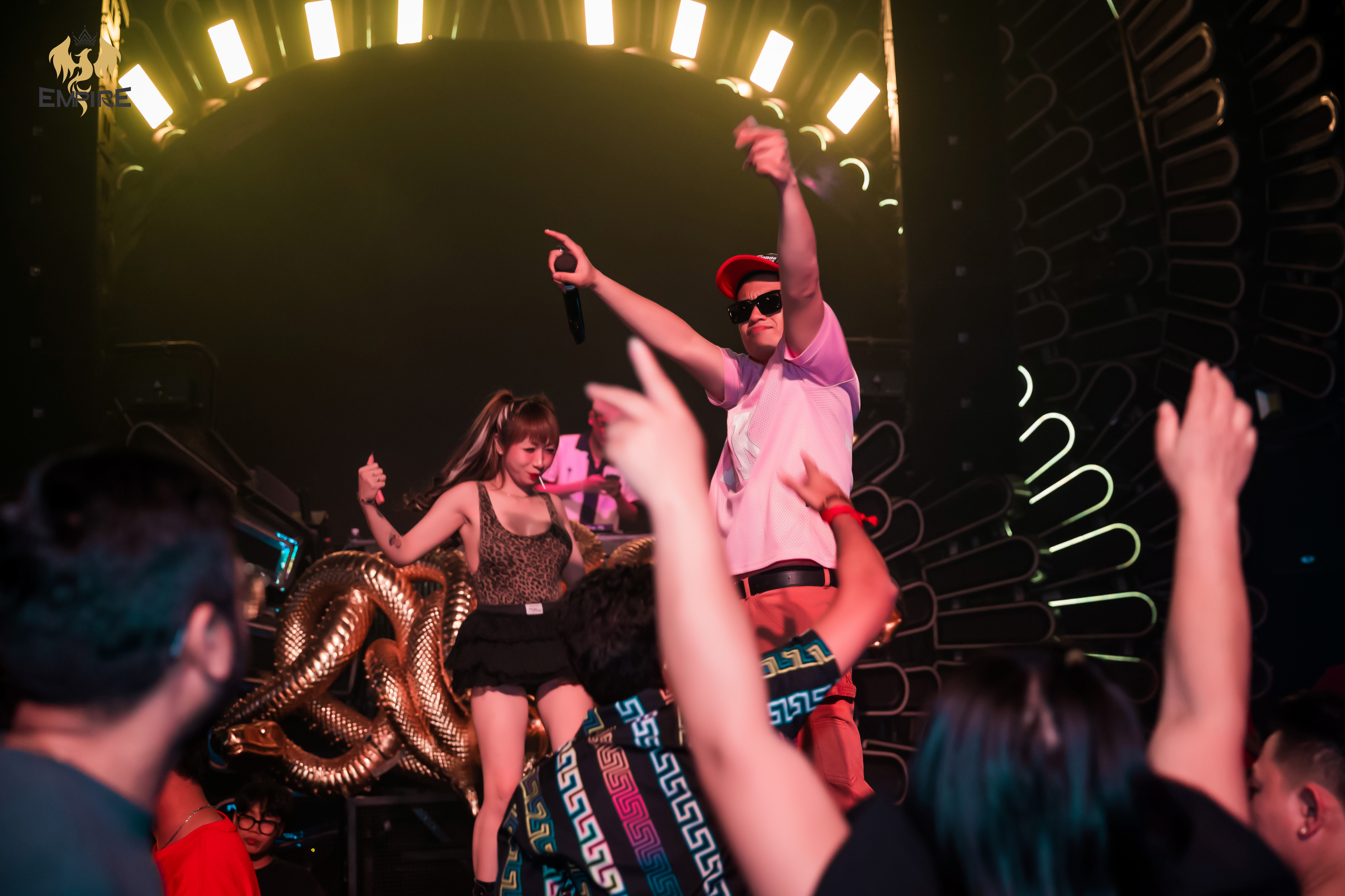 ĐIỀU GÌ KHIẾN EMPIRE CLUB TRỞ THÀNH TÂM ĐIỂM CỦA MỌI CUỘC VUI?