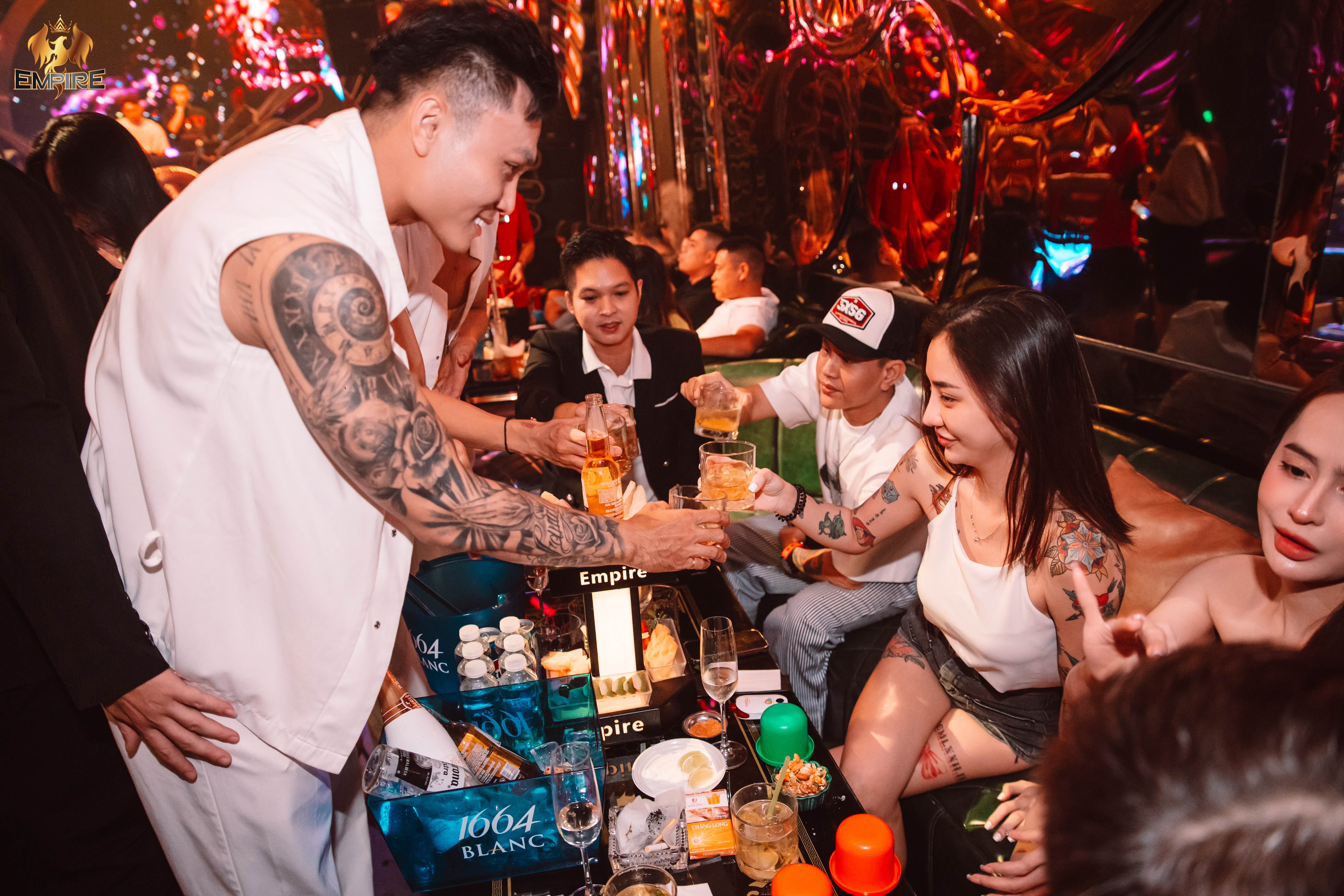 ĐÊM SÀI GÒN KHÔNG NGỦ - ĐÁNH THỨC MỌI DÂN CHƠI TẠI EMPIRE CLUB