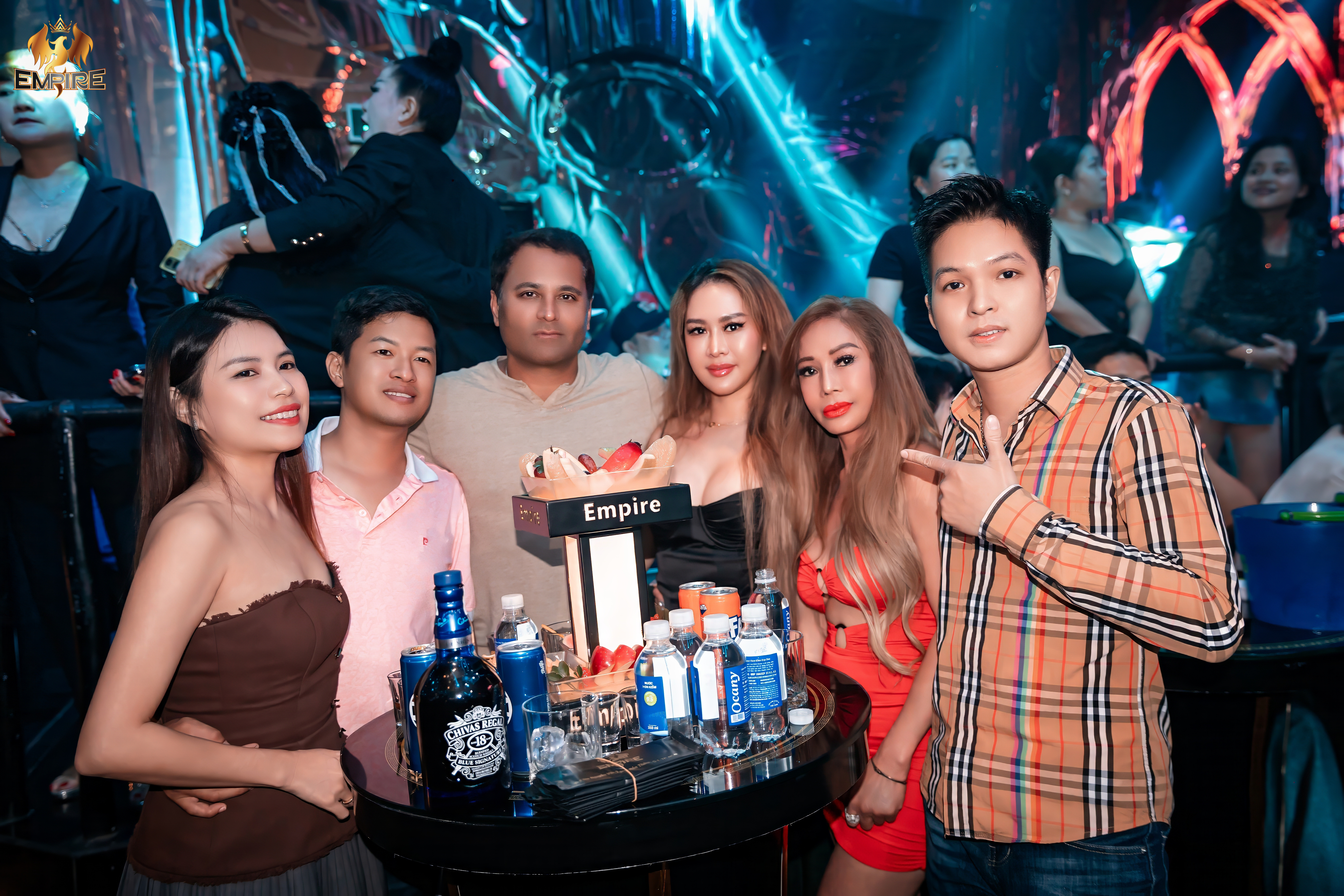 EMPIRE CLUB – LỰC HẤP DẪN KHIẾN NGƯỜI TA ĐẾN RỒI MUỐN Ở LẠI LÂU HƠN