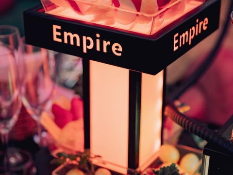 ĐI CHƠI TẠI EMPIRE CLUB QUẬN 1 THÌ NÊN GỌI COMBO HAY MÓN LẺ?